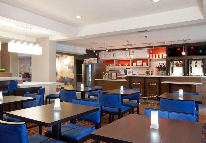 Courtyard Hotel 3*